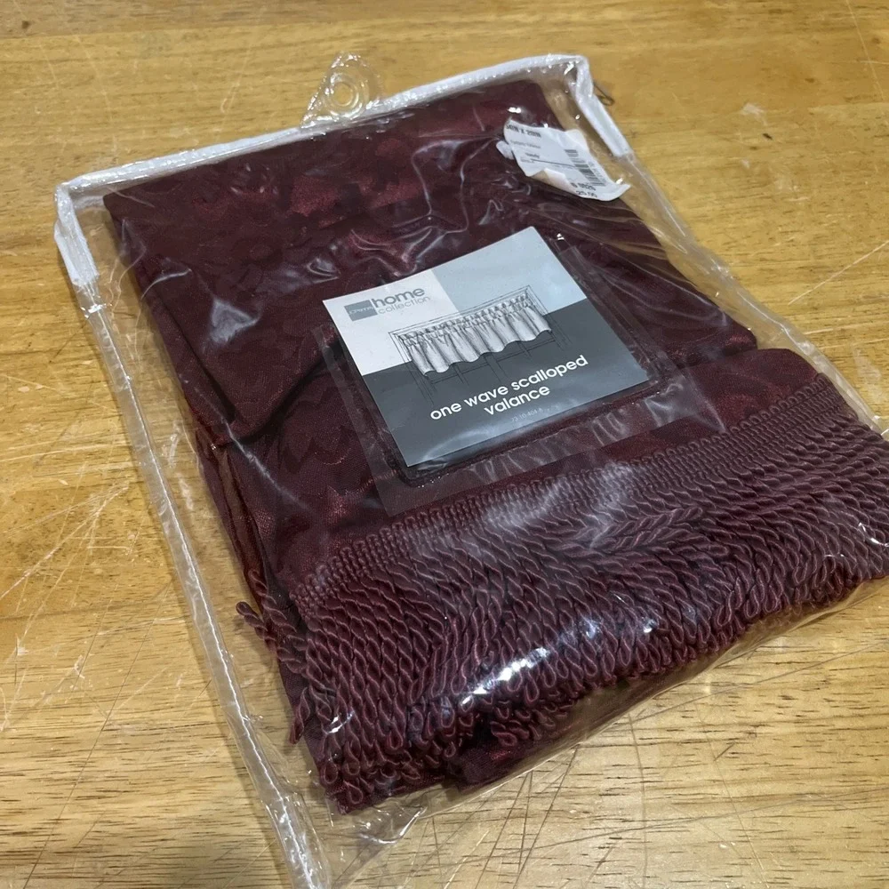 JCPenney Burgundy Red Scalloped Fantasy Valance‎ 54x20